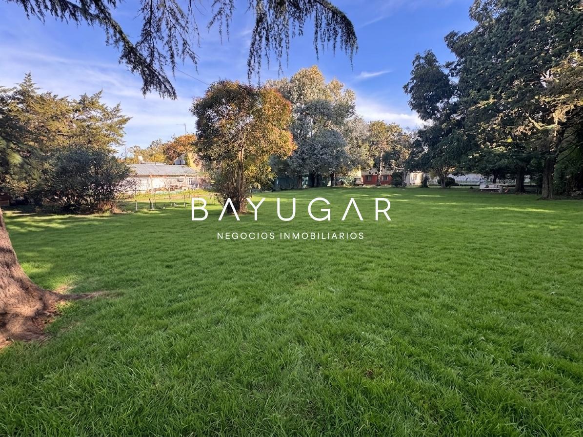 Foto de Venta - Casa Quinta con Pileta y Terreno de 2273 mts - Apto Crédito, imagen 1