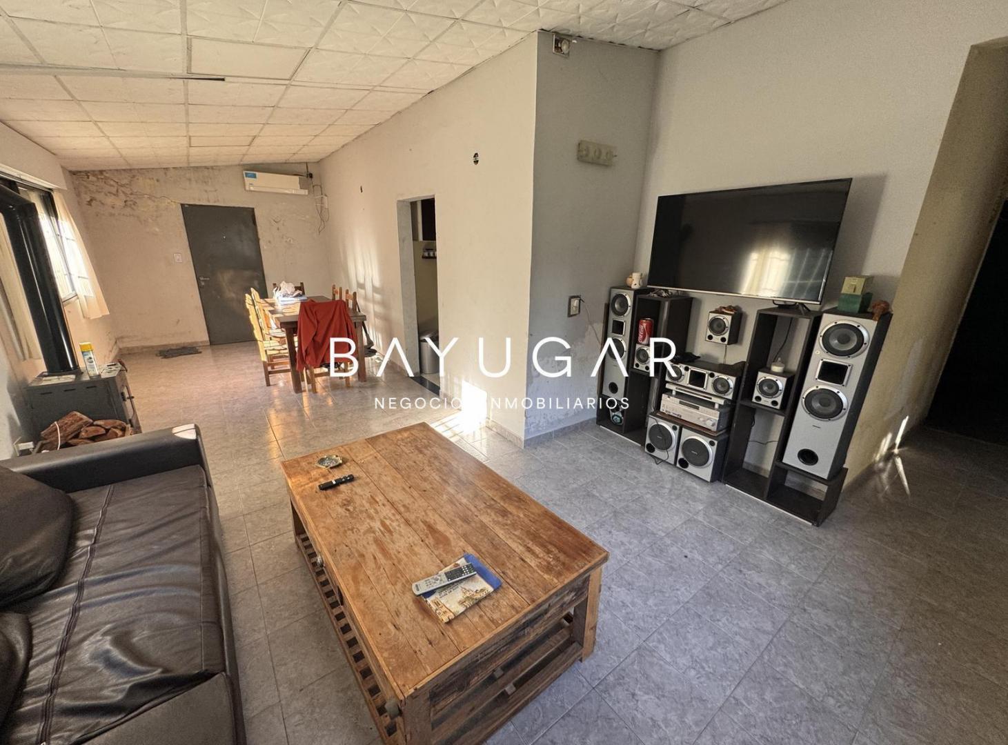 Foto de Venta - Casa Quinta con Pileta y Terreno de 2273 mts - Apto Crédito, imagen 4