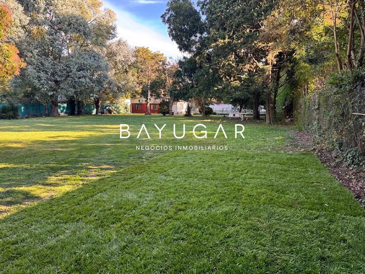 Foto de Venta - Casa Quinta con Pileta y Terreno de 2273 mts - Apto Crédito, imagen 2