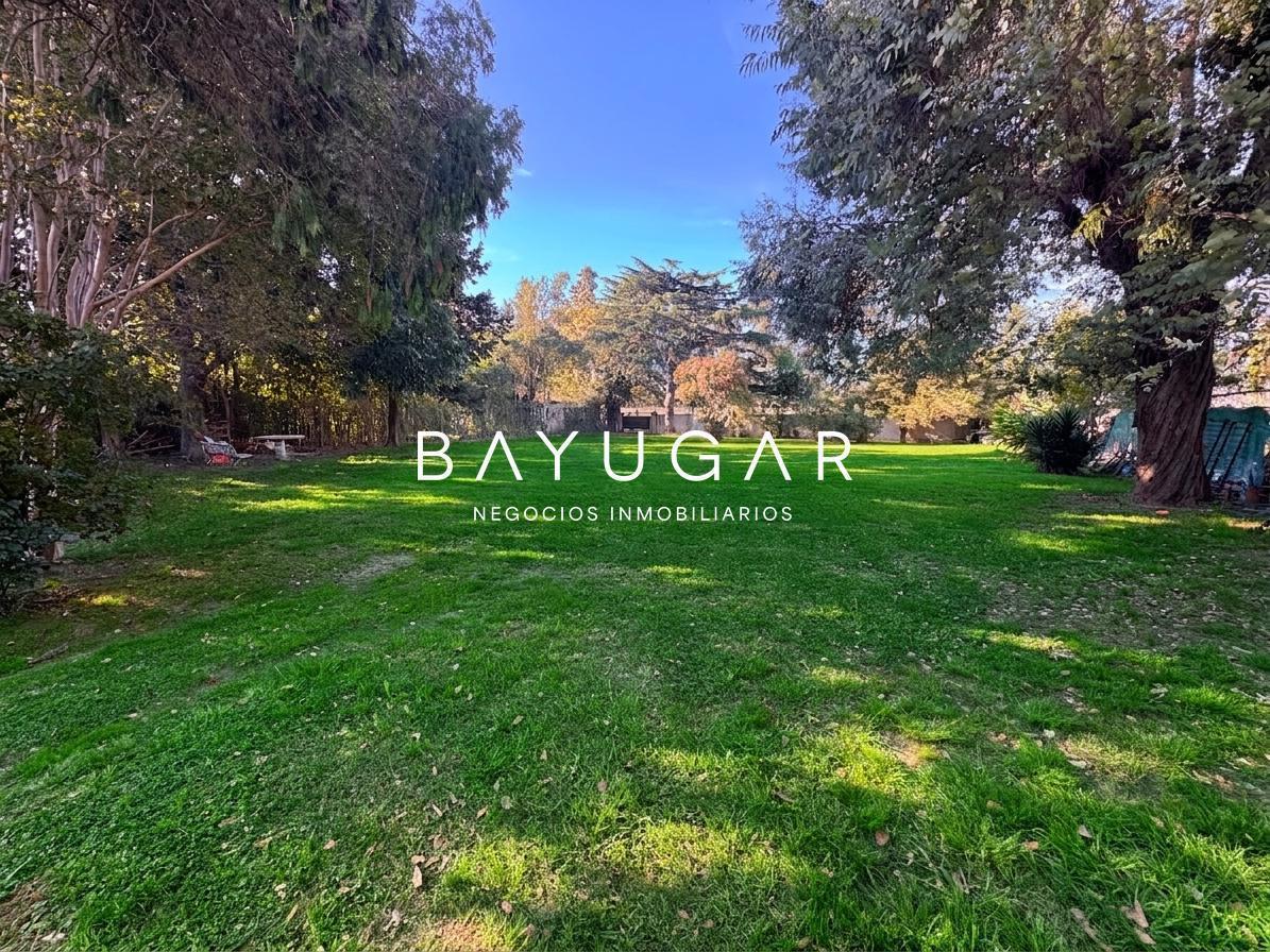 Foto de la propiedad en Venta - Casa Quinta con Pileta y Terreno de 2273 mts