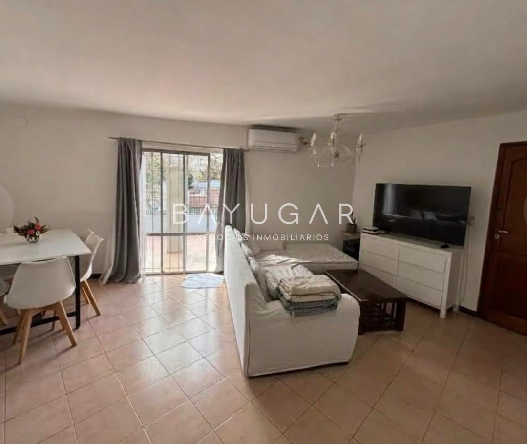 Foto de Venta - casa en Planta alta con jardín - Pilar - Apto crédito, imagen 1