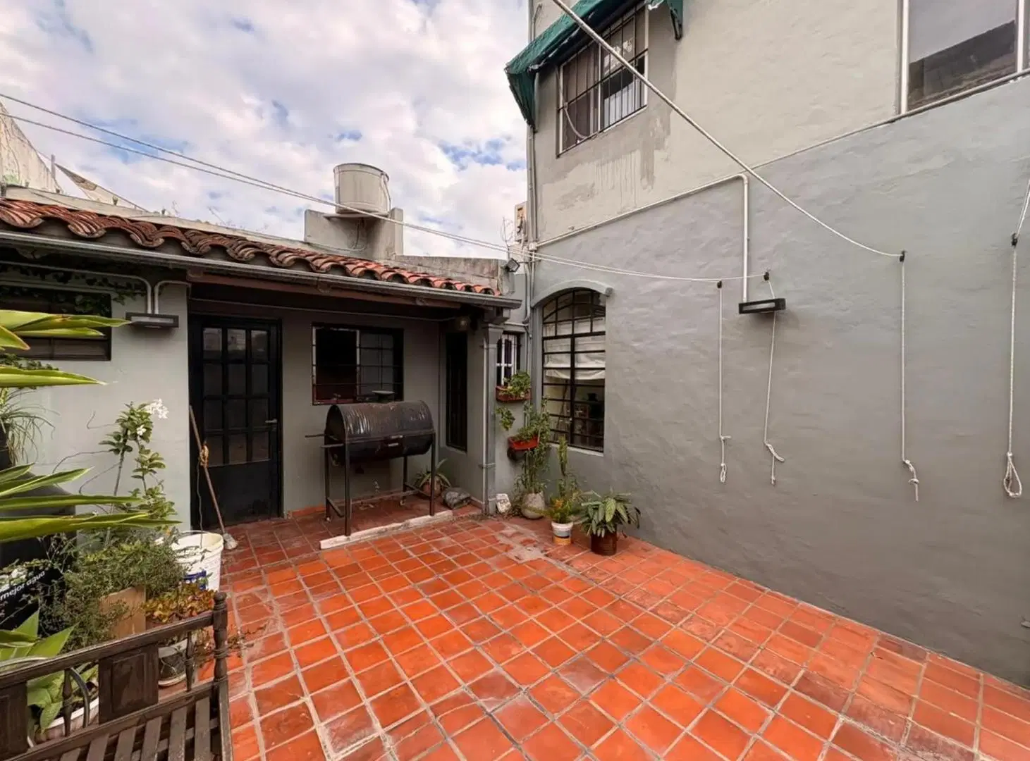 San Fernando (Junín 2276). Venta Casa Estilo Colonial con 3 dorm. Patío. Jardín. APTO CRÉDITO 4