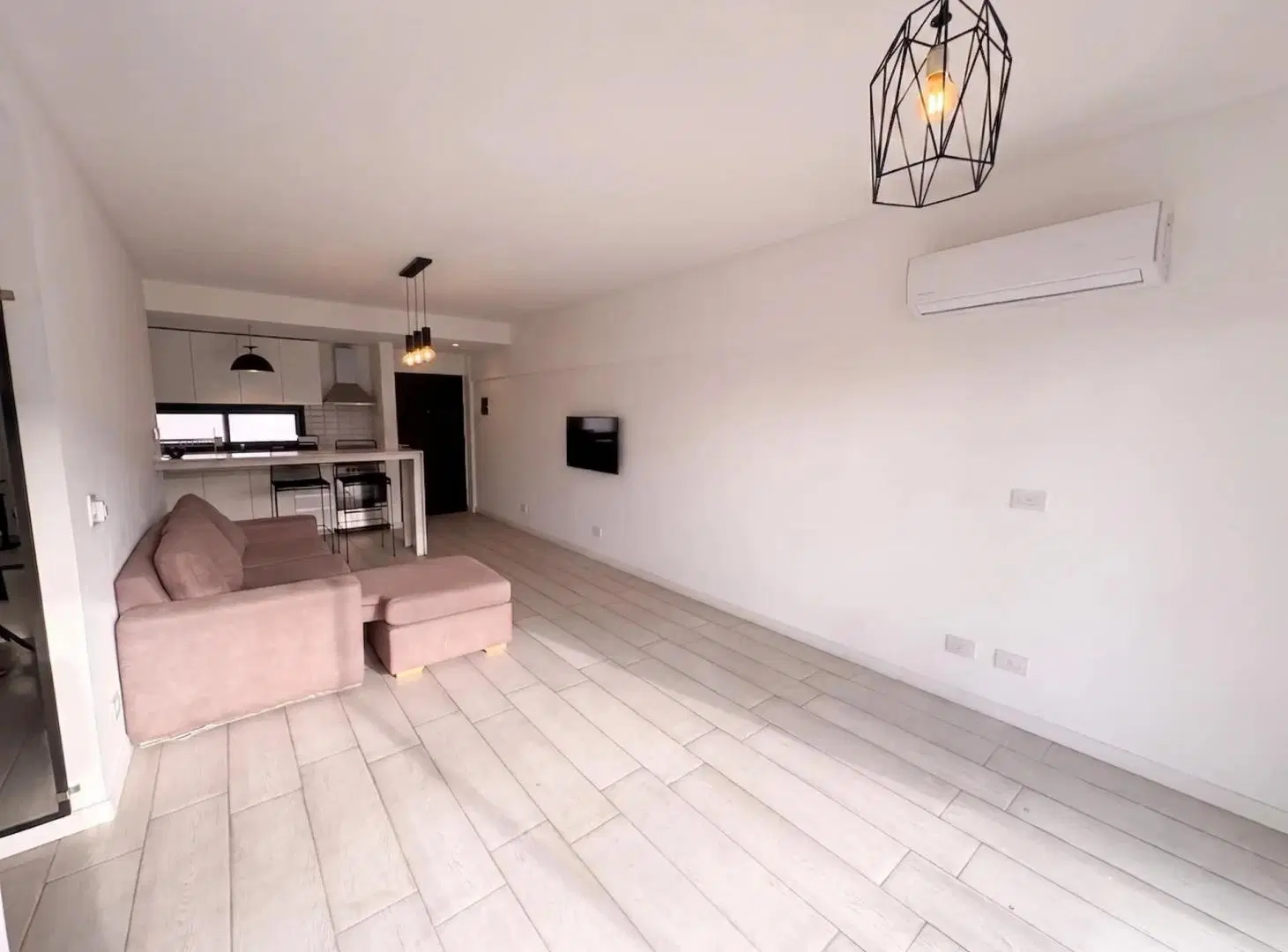 Don Torcuato (Arricau y Av. A.T de Alvear). Monoambiente con balcón. Seguridad 24 hs. Amenities 5