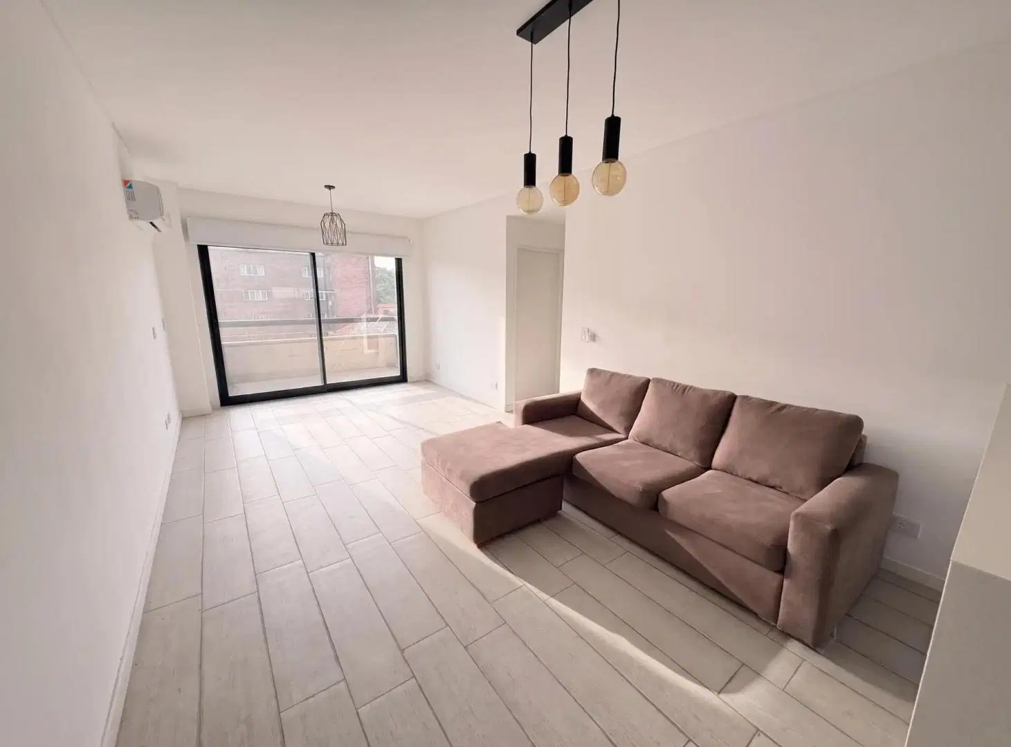 Don Torcuato (Arricau y Av. A.T de Alvear). Monoambiente con balcón. Seguridad 24 hs. Amenities 4