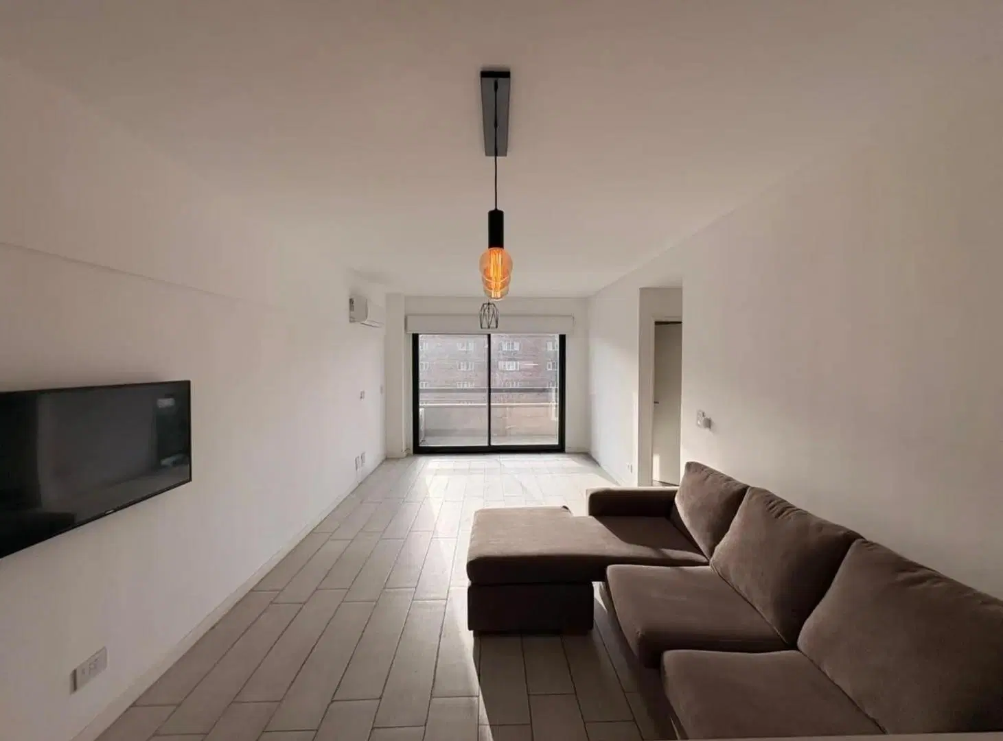 Don Torcuato (Arricau y Av. A.T de Alvear). Monoambiente con balcón. Seguridad 24 hs. Amenities 2