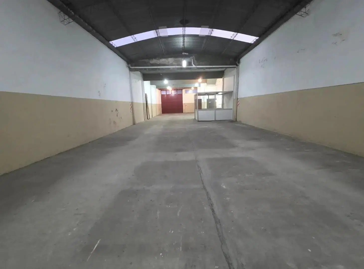 Lomas del Mirador (Dorrego 74) - Galpón/Depósito + Departamento 4 ambientes en planta alta. 5