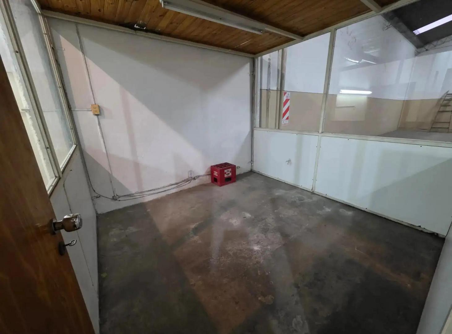 Foto de Lomas del Mirador (Dorrego 74) - Galpón/Depósito + Departamento 4, imagen 5