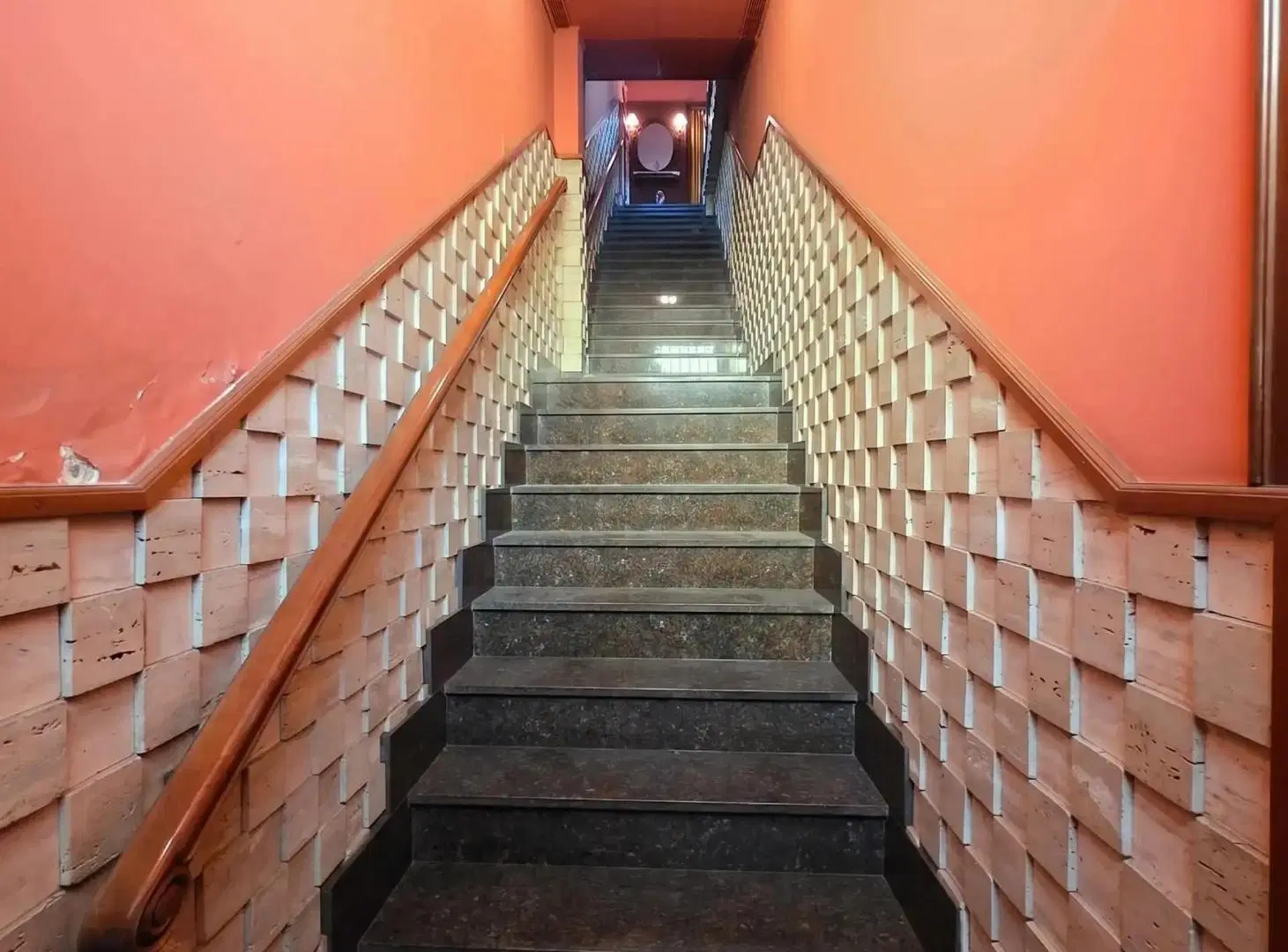 Lomas del Mirador (Dorrego 74) - Galpón/Depósito + Departamento 4 ambientes en planta alta. 3