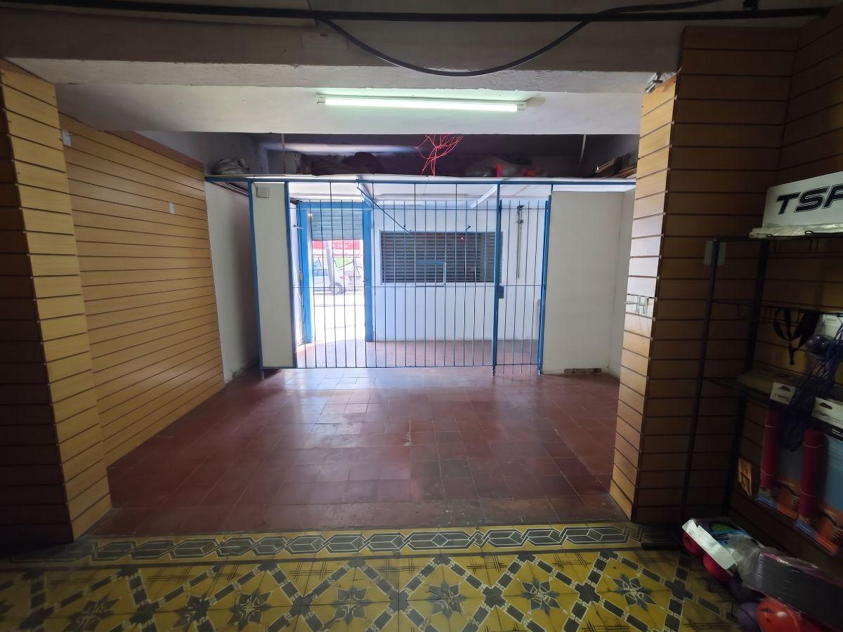Foto de Munro (E. Sivori 5182) Galpón con local. 2 oficinas. 2 baños. Entrada, imagen 2
