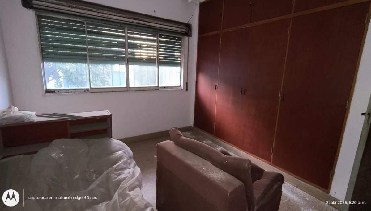 Talleres Oeste: Panaholma Al 1400 Casa Departamento Quincho Galpon 338 m² Cub Terreno 480 5