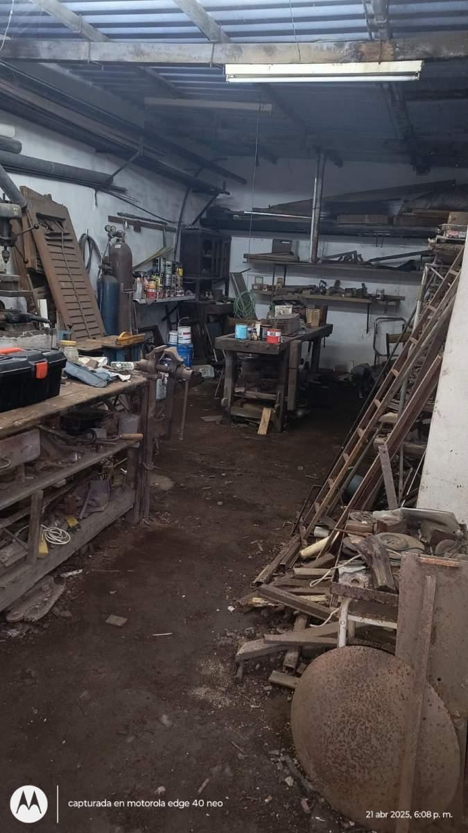 Talleres Oeste: Panaholma Al 1400 Casa Departamento Quincho Galpon 338 m² Cub Terreno 480 2