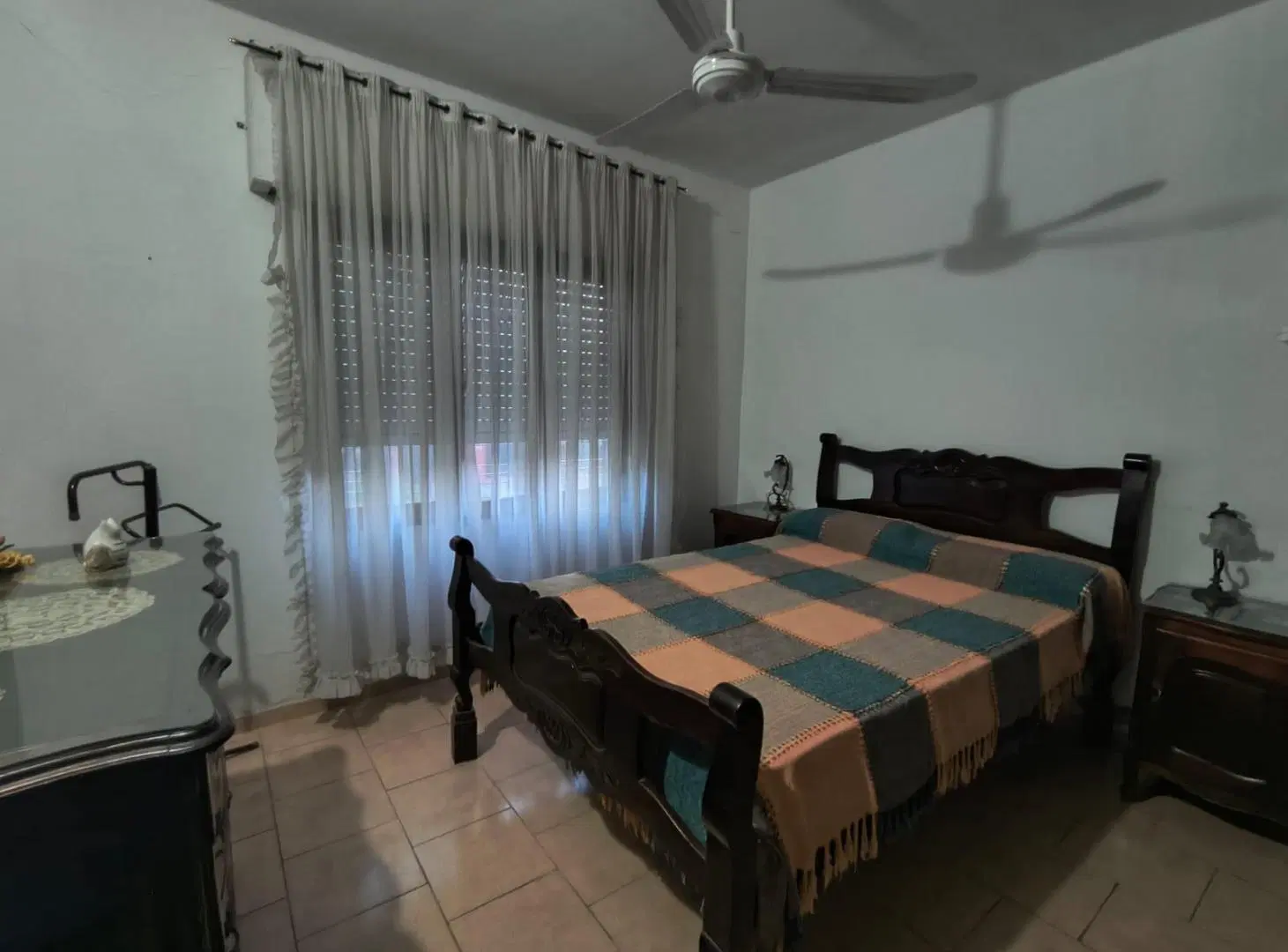 SAN VICENTE: CASA EN VENTA DE 4 DORMITORIOS COCHERA Y PATIO 5