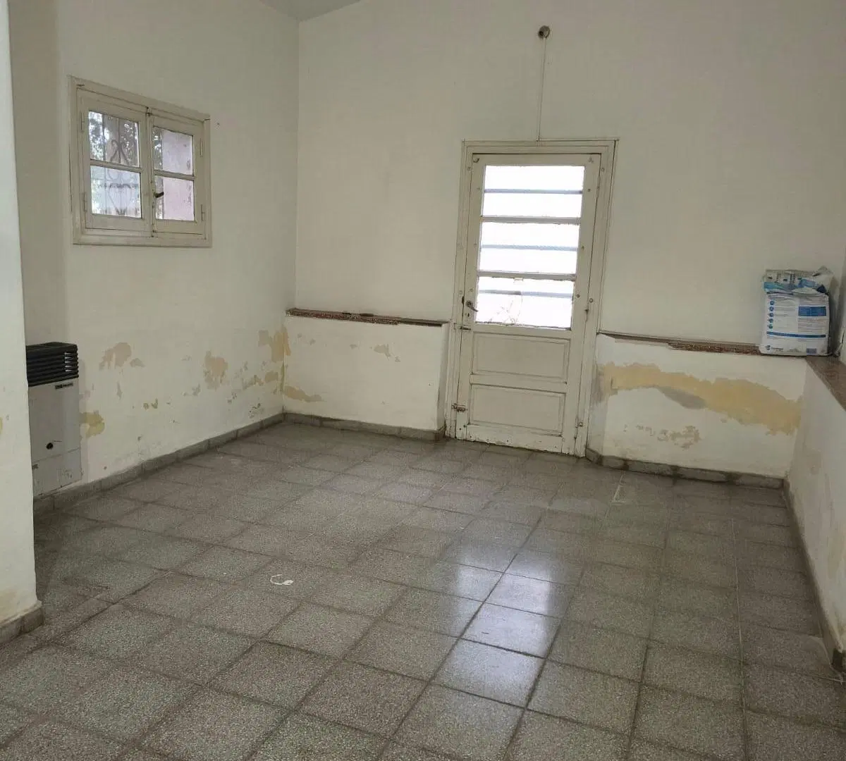 RIO SEGUNDO: RIVADAVIA 1052 CASA ADE 3 DORMITORIOS A METROS DE LA PLAZA 5