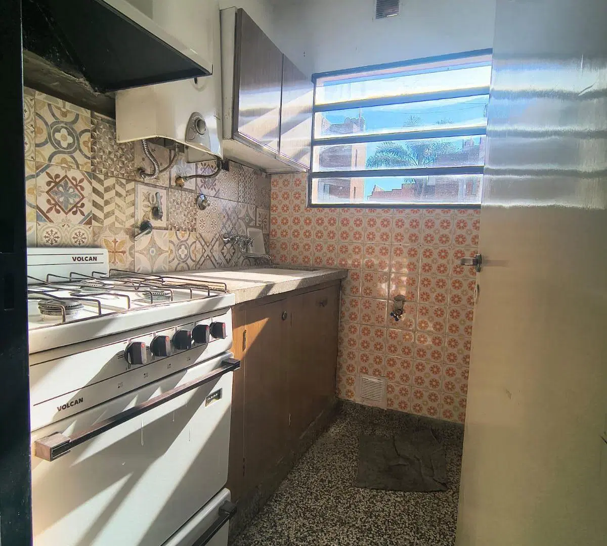 OPORTUNIDAD!!!! ALBERDI: DEAN FUNES 1400 2 DORMITORIOS PRIMER PISO POR ESCALERA 4