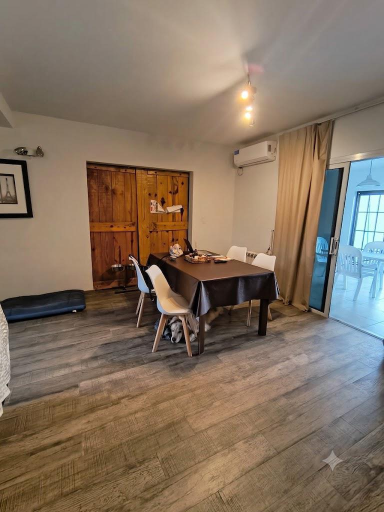 Foto de MIRADORES DE MANANTIALES: CASA DE 3 DORMITORIOS PILETA COCHERA, imagen 5