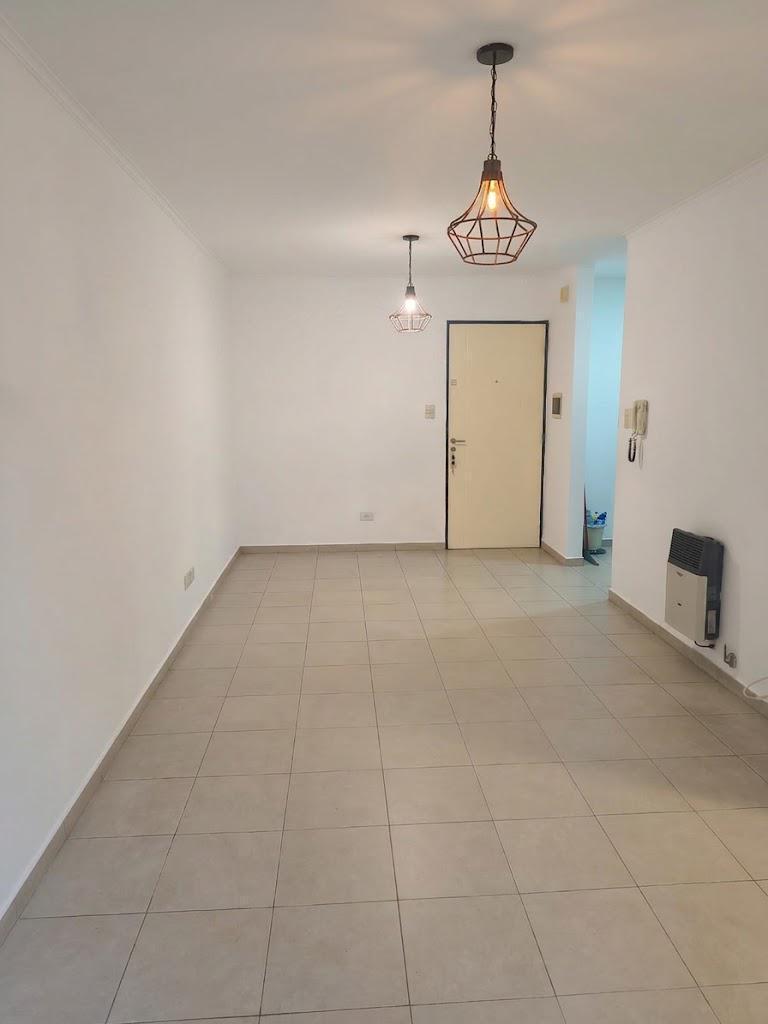 Foto de CENTRO: MARIANO FRAGUEIRO 19 1 DORMITORIO CON BALCON EXTERNO, imagen 3
