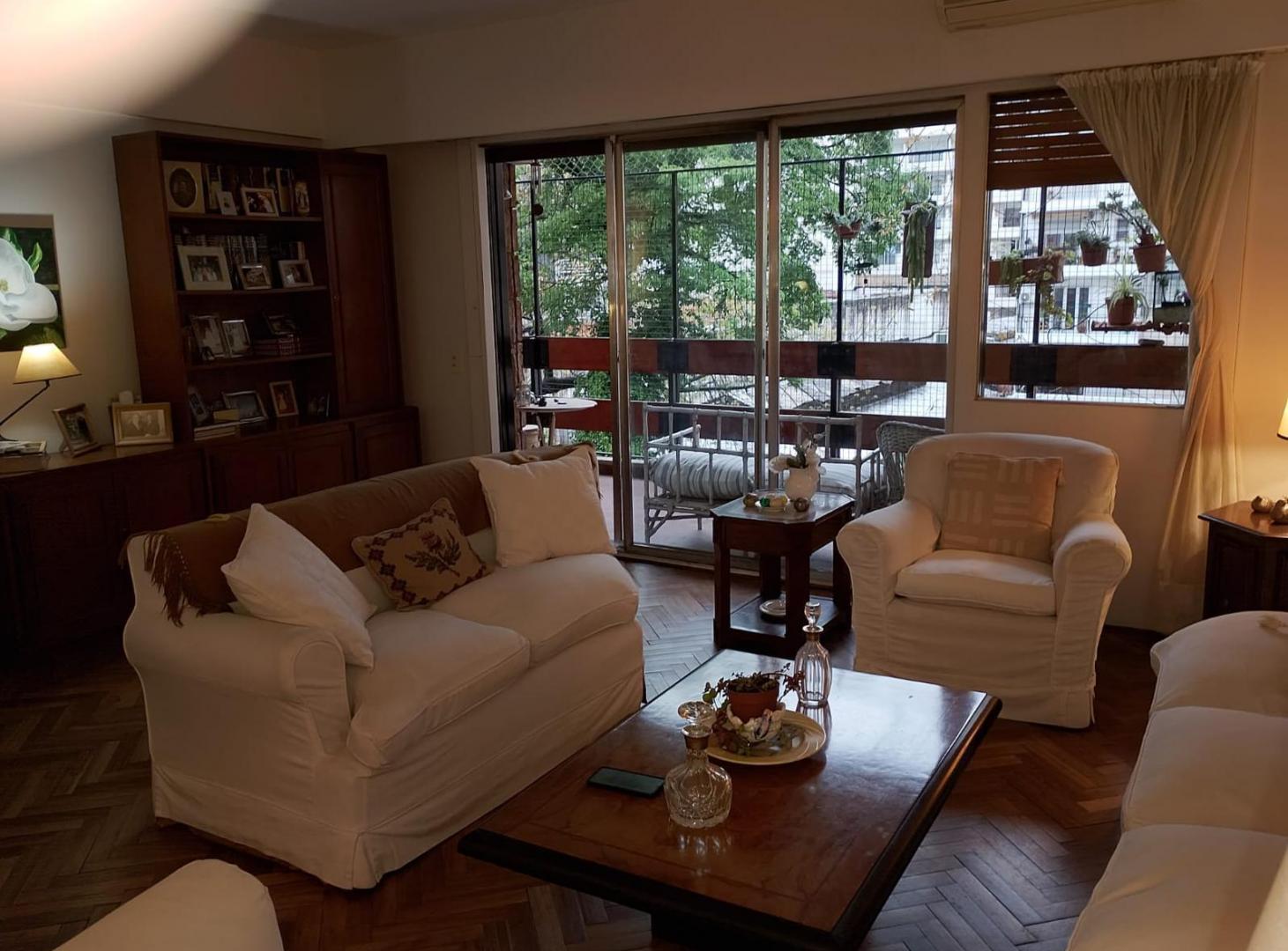 Departamento 4 amb dependencia calle Pacheco de Melo, Recoleta