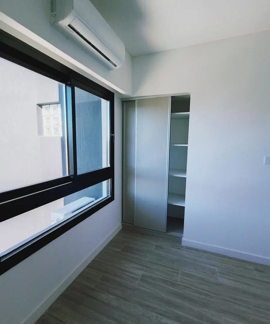Depto 3 amb. a estrenar y balcon con vista al Río cochera fija 2