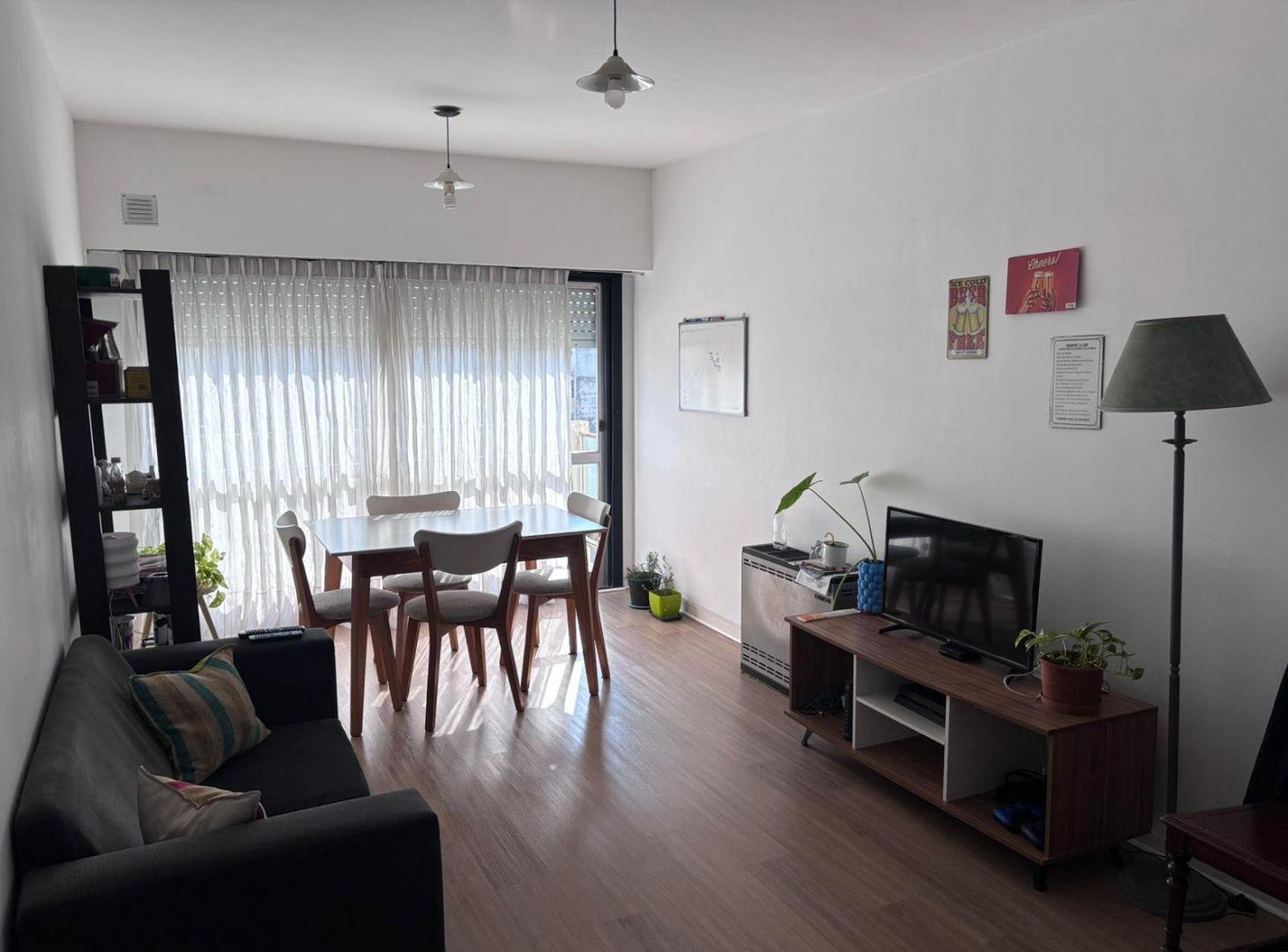 Excelente departamento de 4 ambientes con balcón y vista panorámica