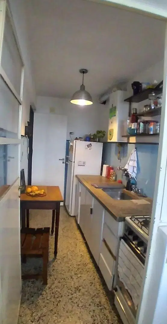 Excelente departamento de 4 ambientes con balcón y vista panorámica 1