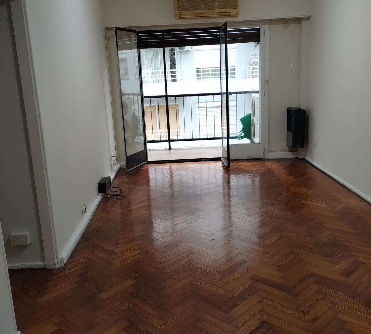 Foto de DEPARTAMENTO DE 4 AMBIENTES AL FRENTE CON COCHERA, imagen 2