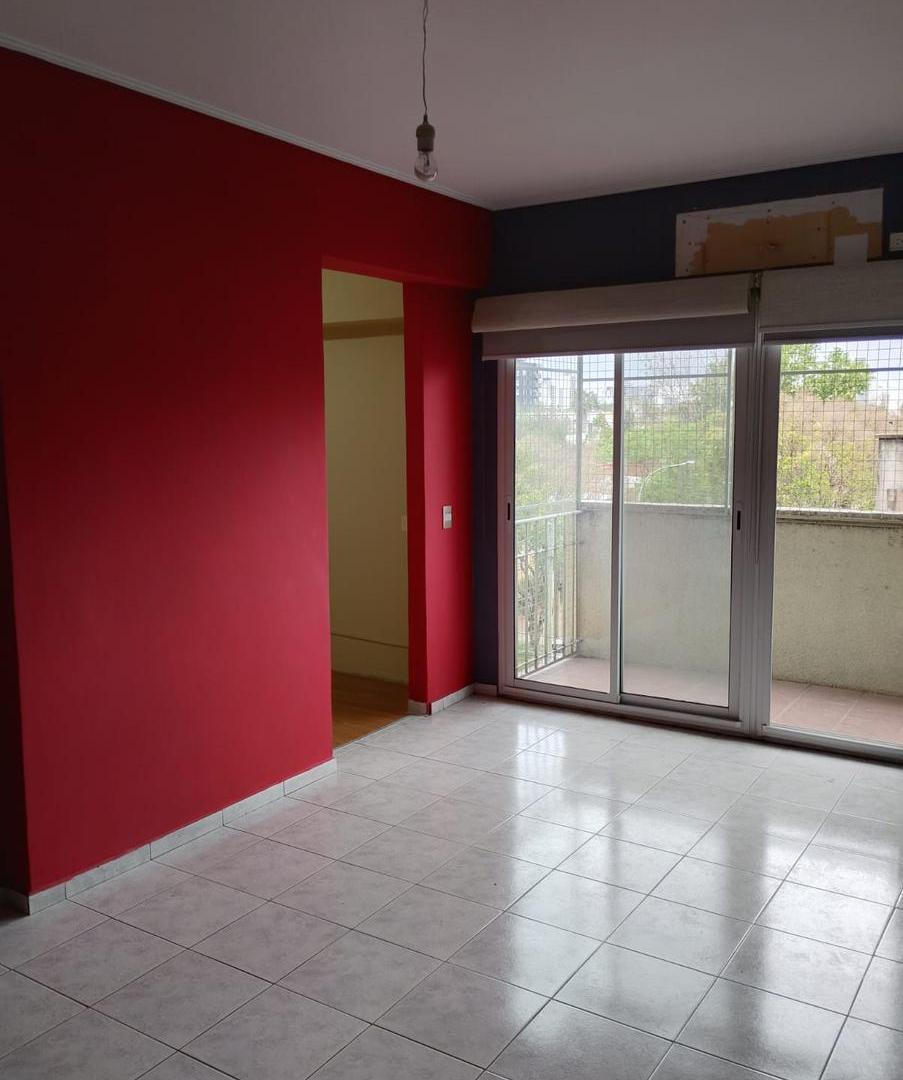 Foto de Departamento en alquiler 4 ambientes con balcón al frente en Remedios, imagen 2