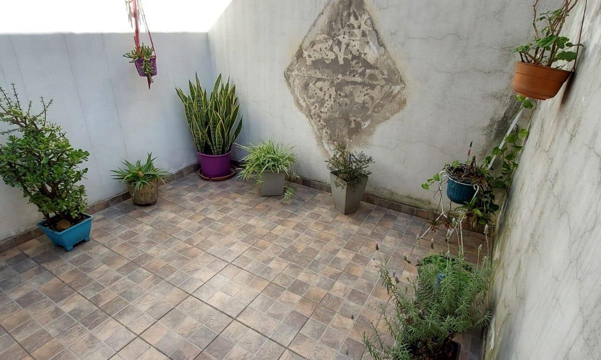 APTO CREDITO! Monoambiente, PB c/patio cubierto y descubiert