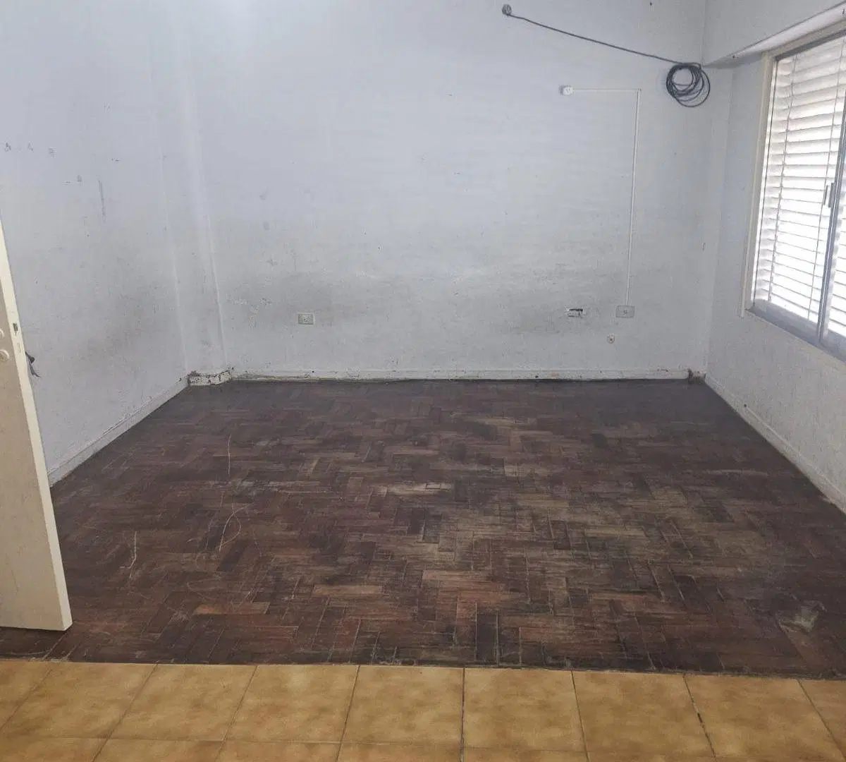 CASA 3 AMB. CON GARAGE, PROXIMA A AV. GRAL PAZ 1