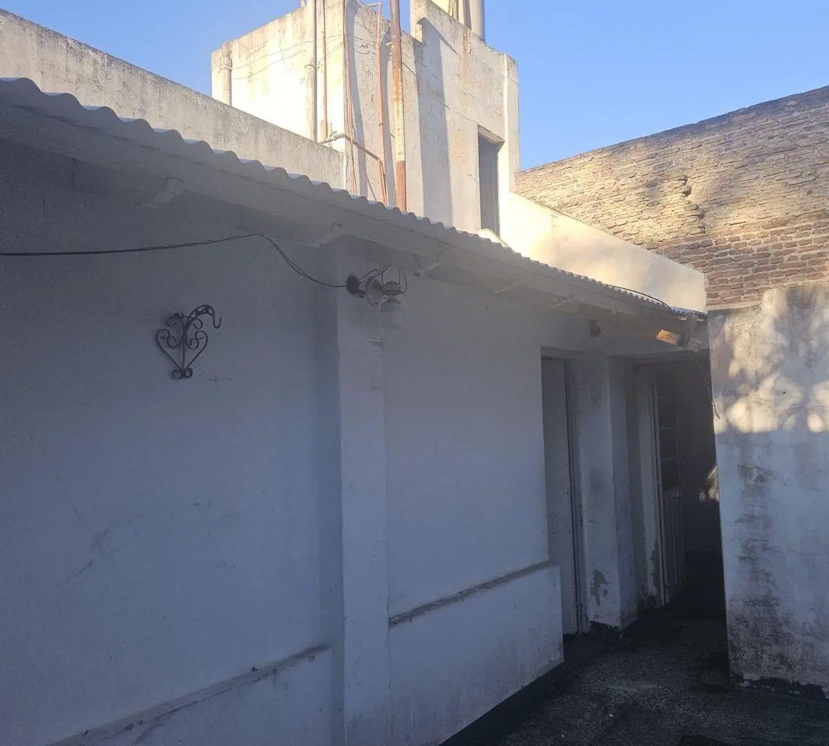 CASA 3 AMB. CON GARAGE, PROXIMA A AV. GRAL PAZ 5