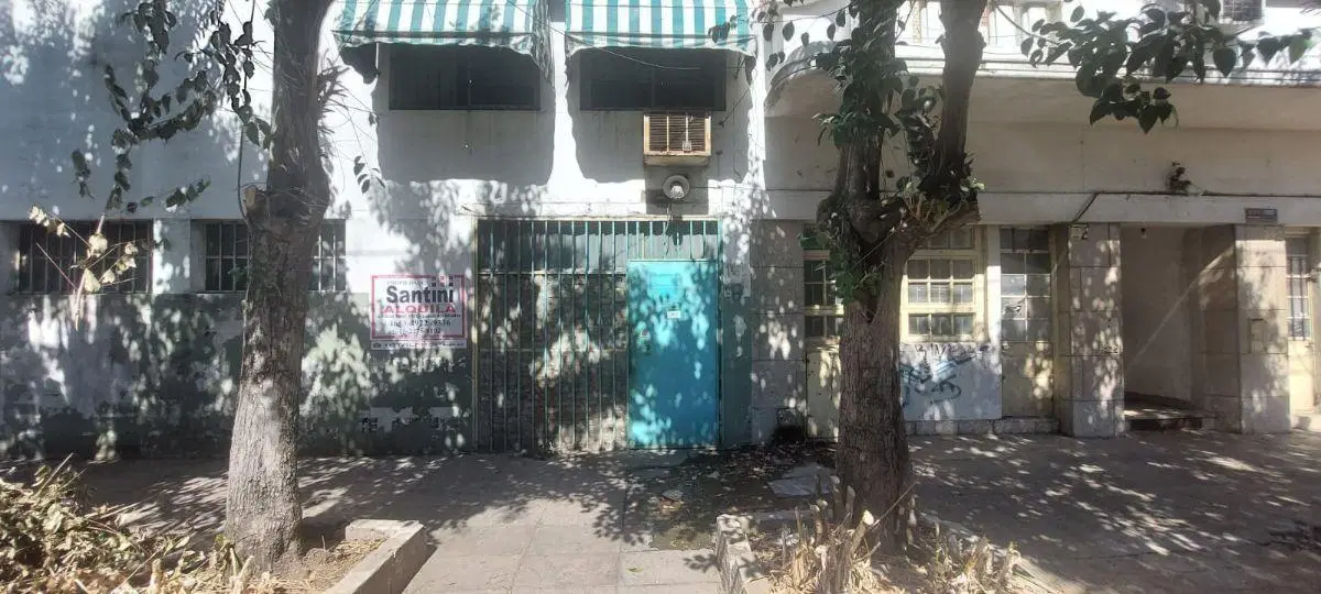 Bodega-Galpon con 700 m² en alquiler en Ramos Mejía 5
