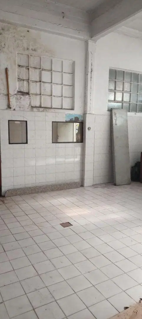 ALQUILER, GALPON 140M2 EN ESQUINA A UNA CRA AV. DIAZ VELEZ 4