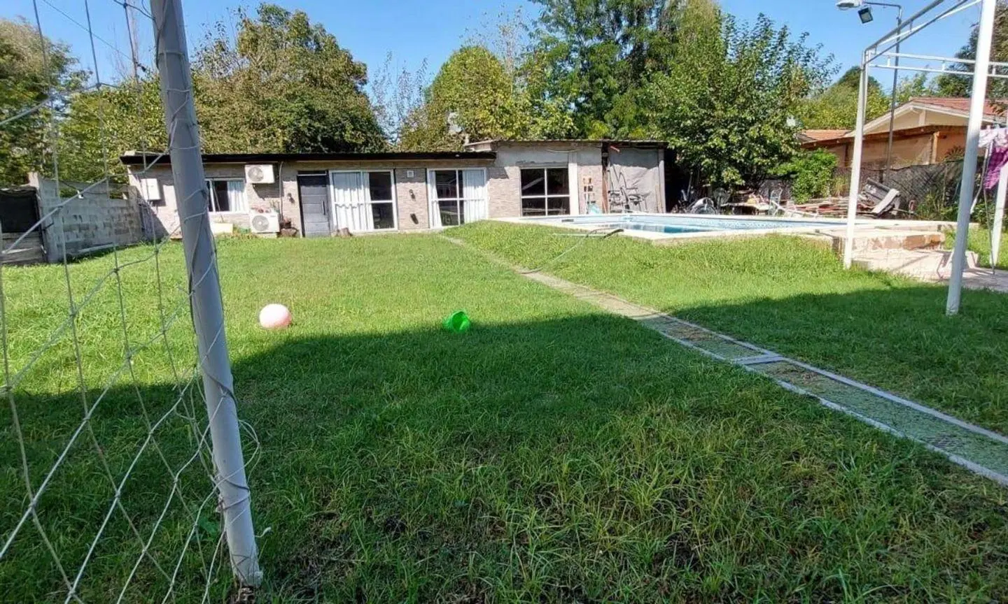 Barrio Parque ¨La Celia¨, Hermosa casa c/piscina 5