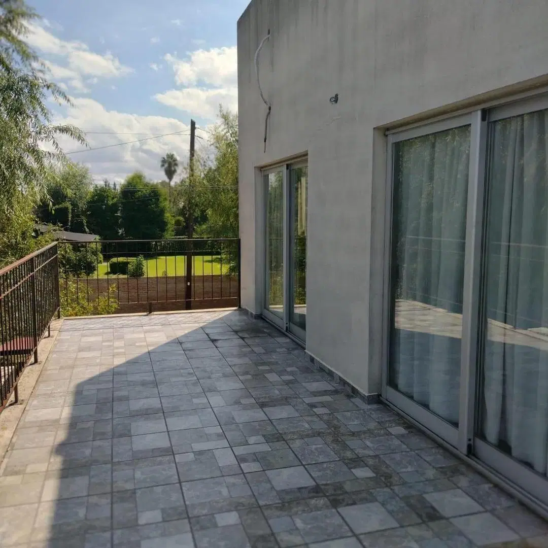 Barrio Parque ¨La Celia¨, Hermosa casa c/piscina 3