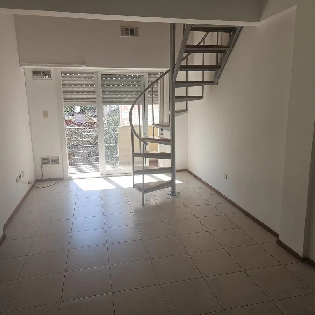 Departamento 3 amb. Al Frente ! 5