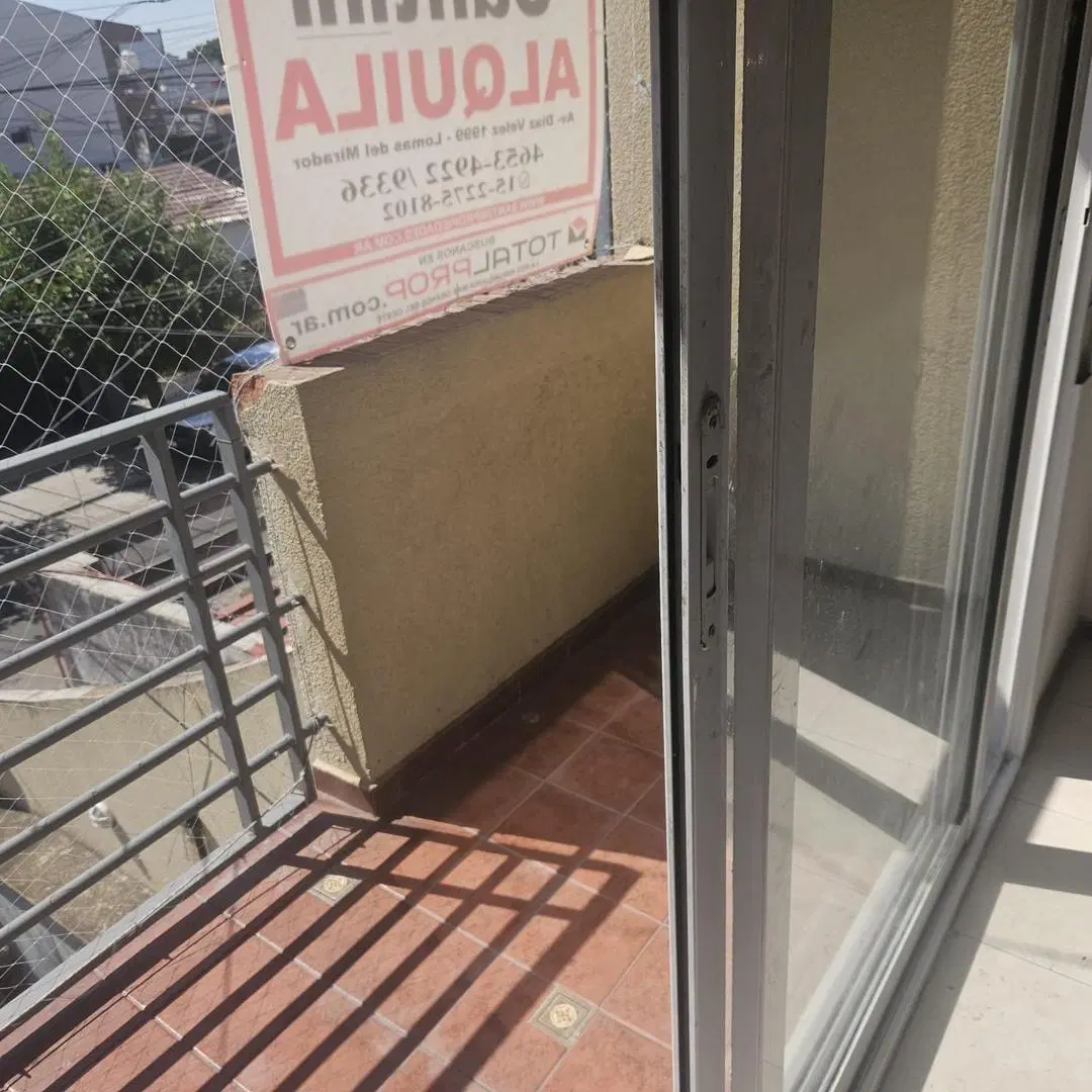 Departamento 3 amb. Al Frente ! 4