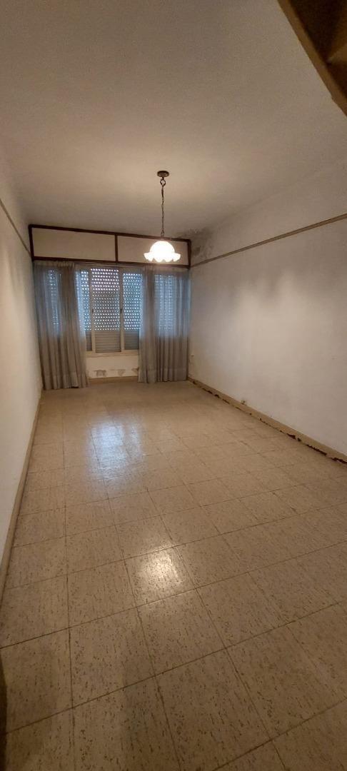 Foto de Linda Casa ! Excelentes Accesos ! Muy lindo Barrio !, imagen 1
