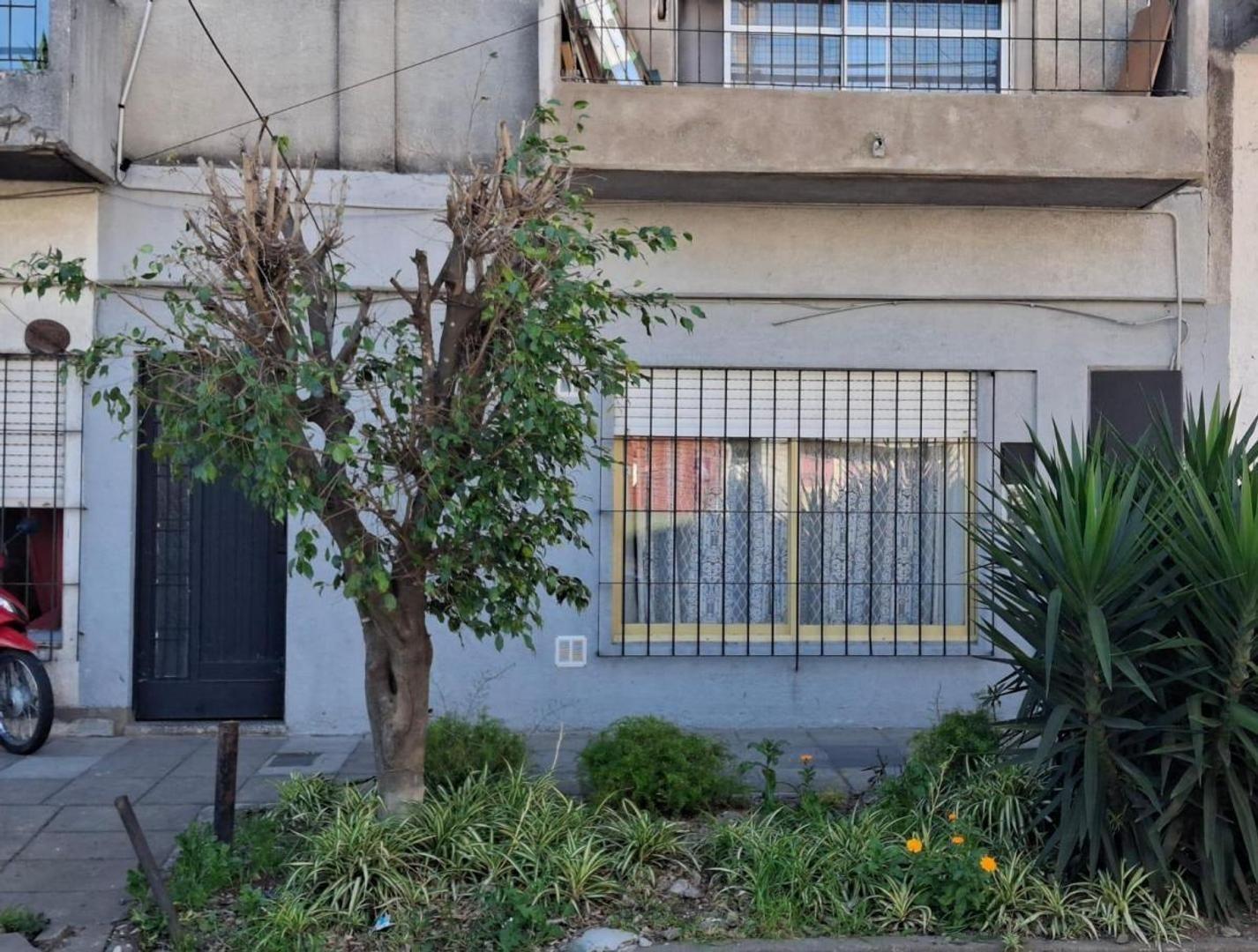 Depto 2 amb. PB Frente