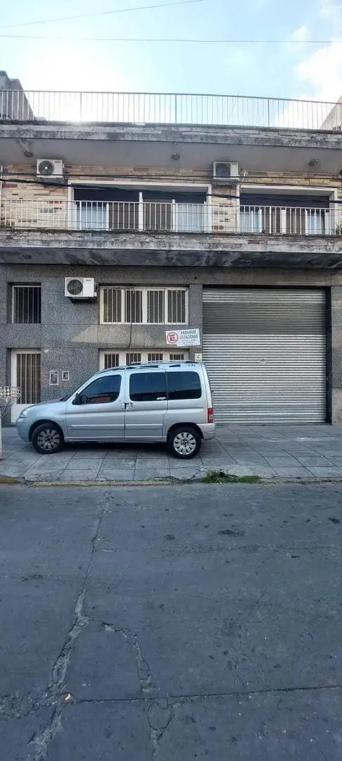 GALPÓN CON UNIDAD DE VIVIENDA ! 1
