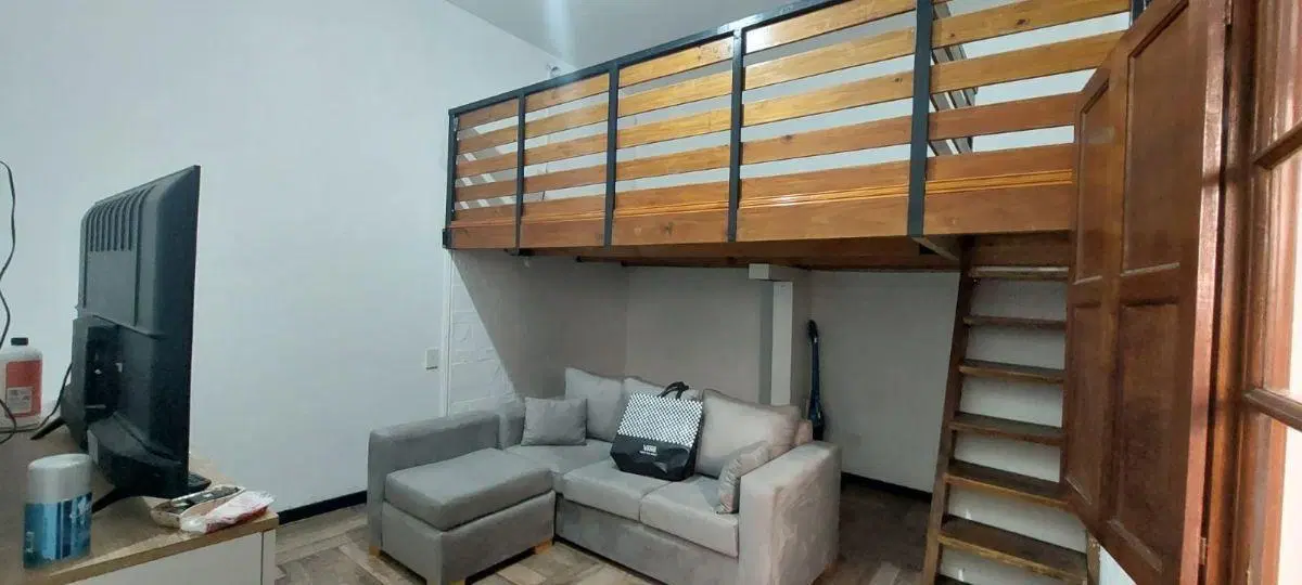 MUY LINDO DEPTO, TIPO CASA, PLANTA BAJA, CONTRA-FRENTE, DE 2 1/2 AMB. 2