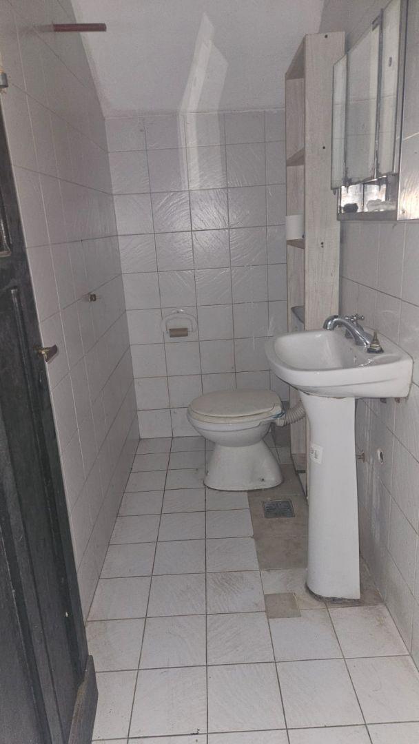 Foto de ALQUILER GALPÓN 150 MTS2 !, imagen 3