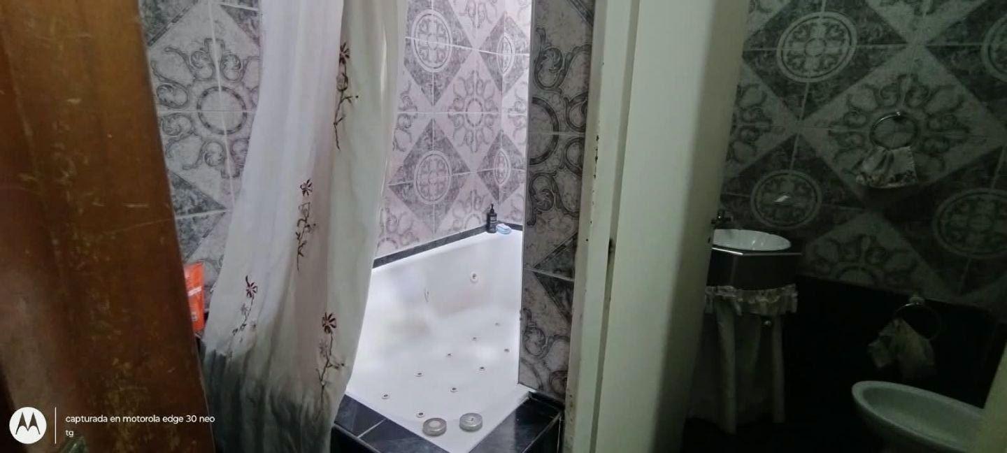 Foto de Dpto. Tipo Casa 4 amb, 2°, Frente !, imagen 4