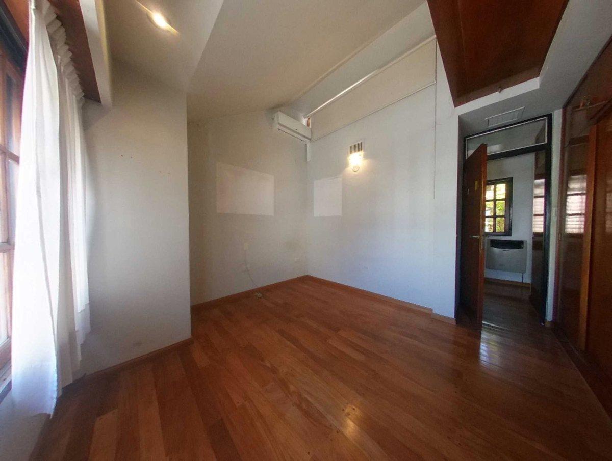 Casa Venta La Plata 4 Dorm. Quincho y Pileta 3