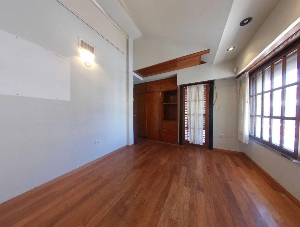 Casa Venta La Plata 4 Dorm. Quincho y Pileta 4