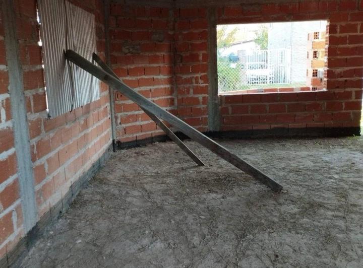 CASA EN VENTA CITY BELL A TERMINAR 5