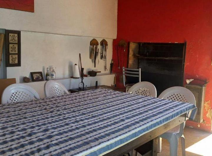 CASA EN VENTA LA PLATA CON PILETA 3