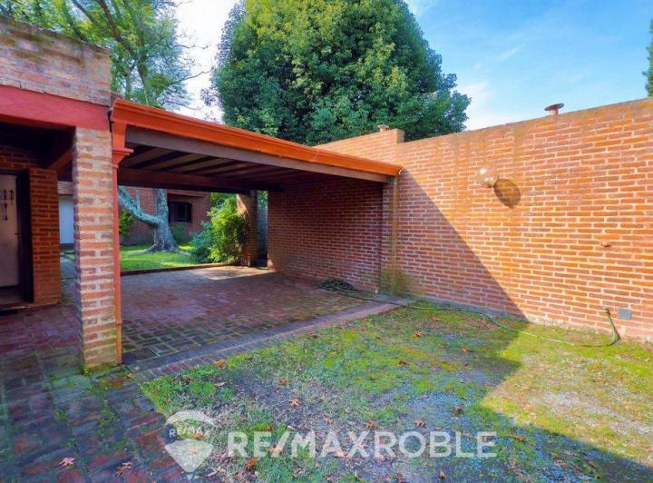 Casa en venta Villa Elisa 4 dormitorios Pileta 3