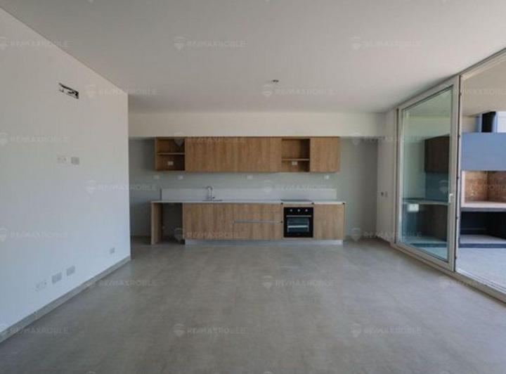 TOWNHOUSE EN ALQUILER EN LUCIÉRNAGAS 5 AMBIENTES 3