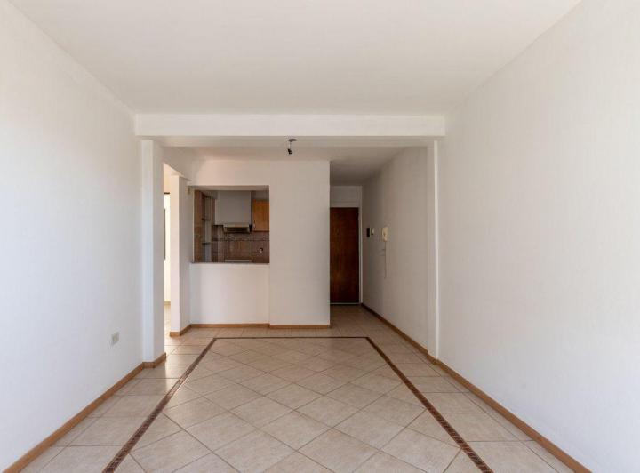 DEPARTAMENTO ALQUILER LA PLATA 2 DORMITIOS COCHERA 5