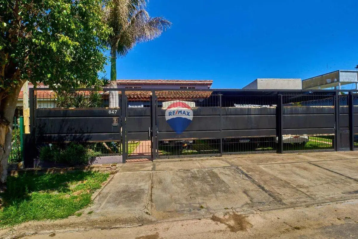 CASA EN VENTA EN BERAZATEGUI PARQUE 6 amb 2