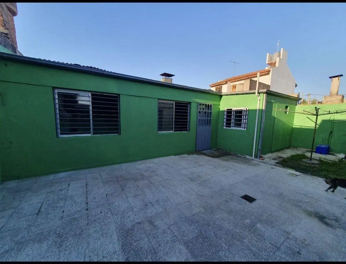 CASA EN VENTA SAN CARLOS BERISSO 2 DORMITORIOS 5